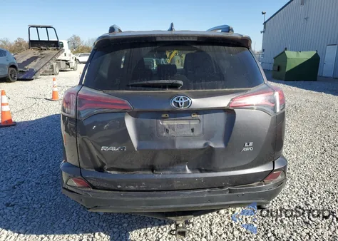 2017 Toyota Rav4 Le z USA, uszkodzony, nr VIN JTMBFREV3HJ125435